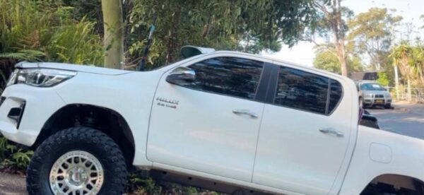 IMG-20250929-WA0003 N80 Hilux Sun visor