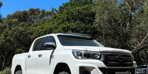 IMG-20250930-WA0224 N80 Hilux Sun visor